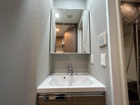 洗面設備　洗髪洗面化粧台