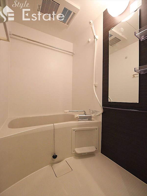バス・シャワールーム　バスルーム