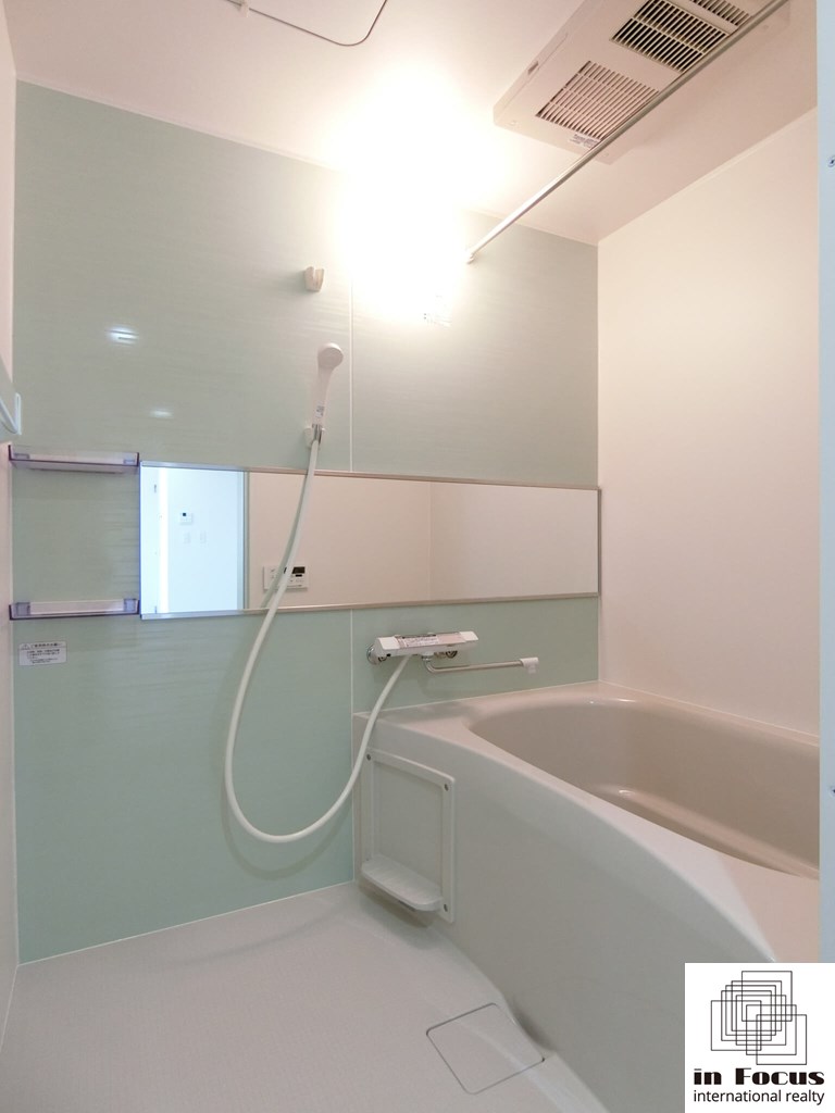 バス・シャワールーム　追い炊き機能付き