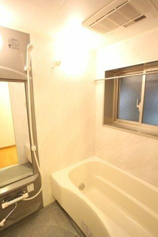 バス・シャワールーム　※別部屋参考写真