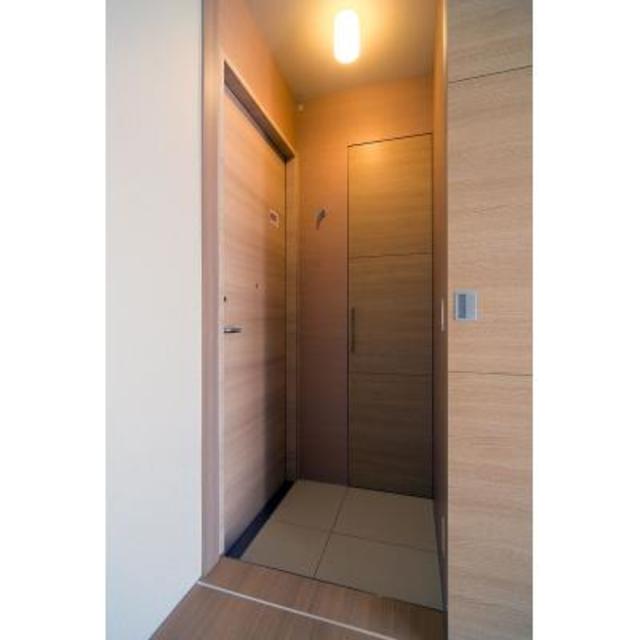 玄関　※写真は同タイプ住戸です。