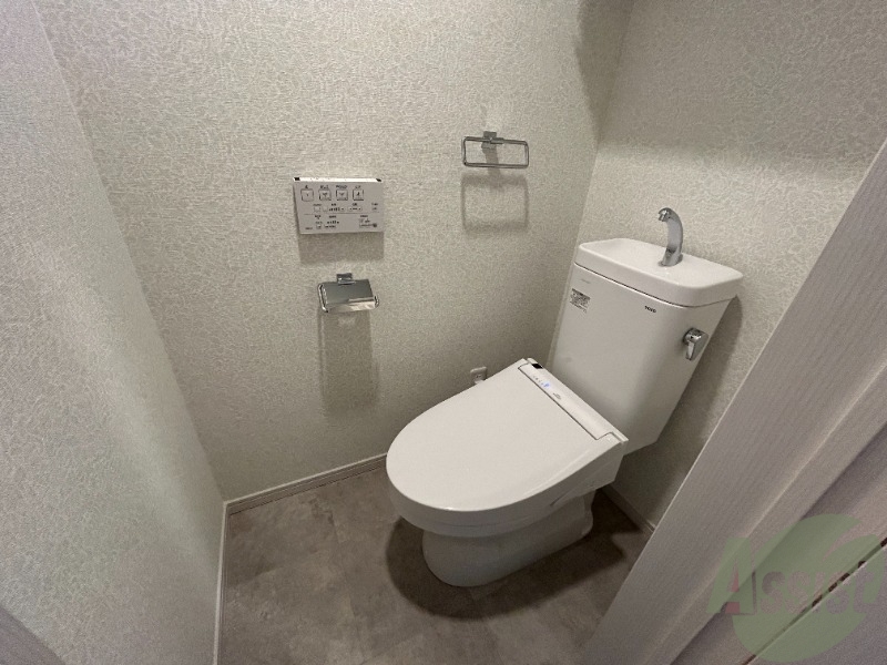 トイレ　トイレです。温水洗浄暖房便座で冬場も温かいです。