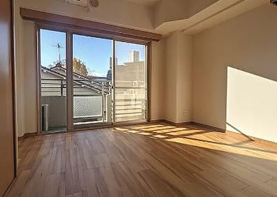 居室・リビング　約8.7帖の洋室