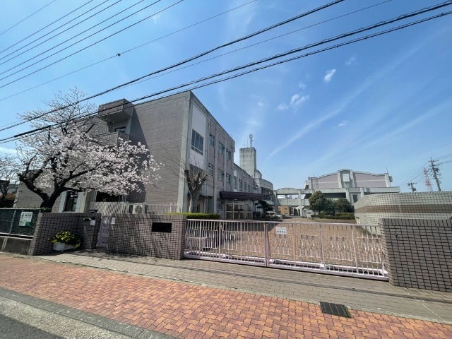 小学校　名古屋市立平針北小学校（小学校）まで740m