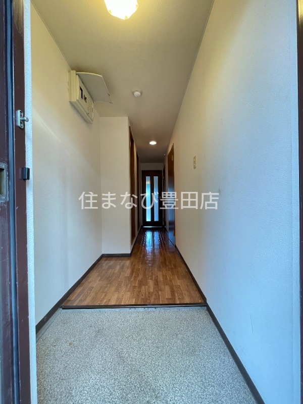 玄関　同型別部屋写真