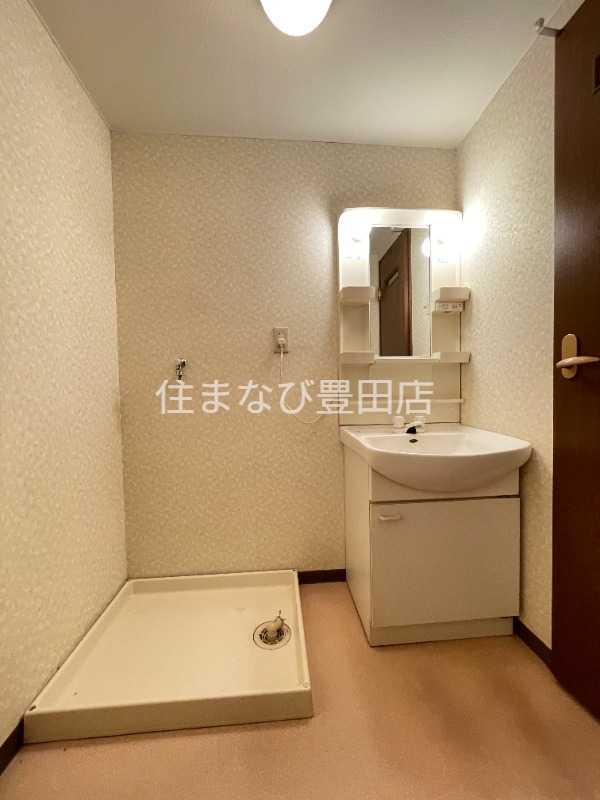 洗面設備　同型別部屋写真