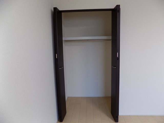 収納　同一施工会社同一仕様写真