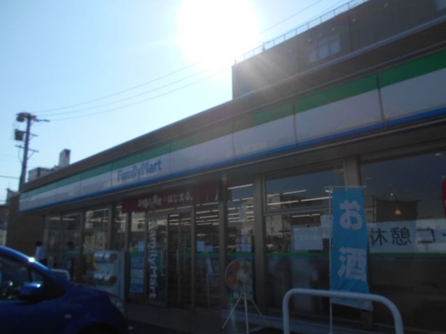 コンビニ　ファミリーマート岐阜田神駅前店（コンビニ）まで457m