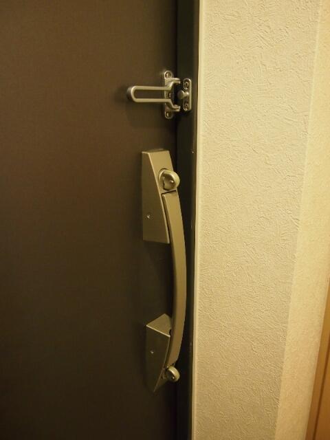 玄関　ダブルロック