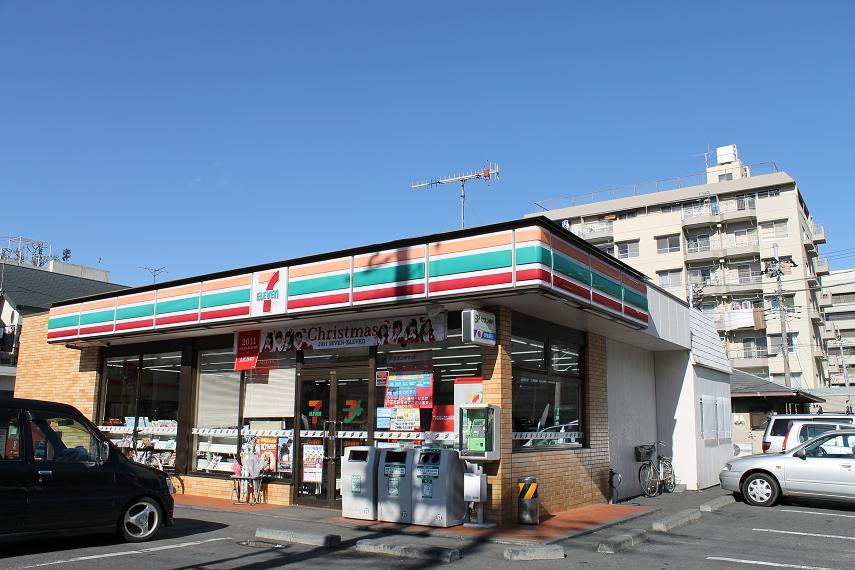 コンビニ　セブンイレブン水戸城南店（コンビニ）まで390m