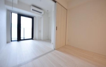 居室・リビング　☆明るい洋室☆