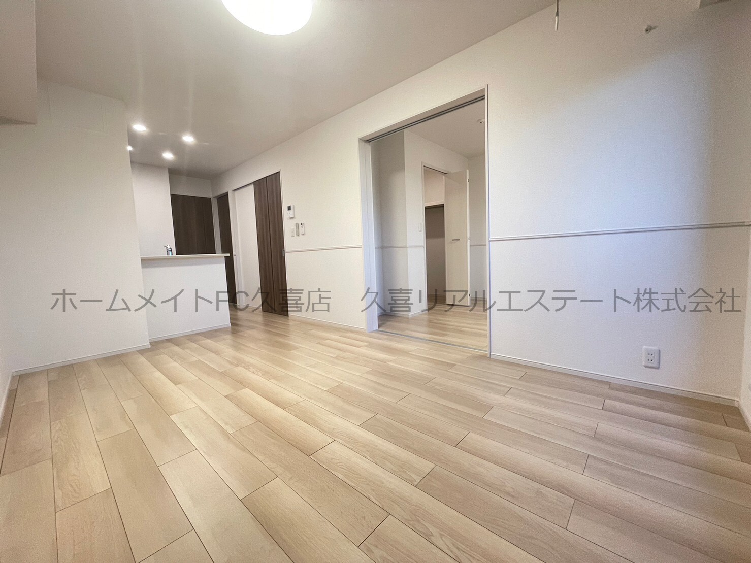 居室・リビング　同建物別号室