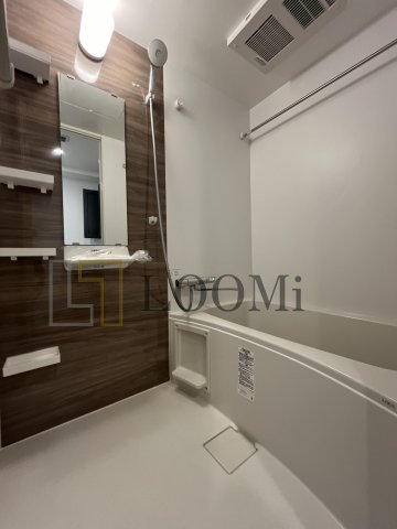 バス・シャワールーム　セレニテ難波ミラク弐番館　バスルーム