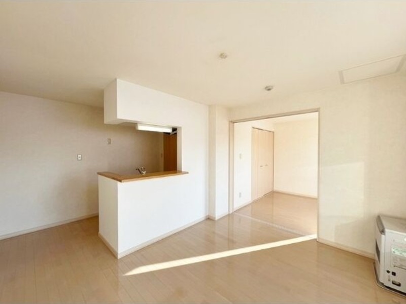 居室・リビング　別号室の画像です♪