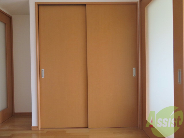 収納　クローゼットです。大きい荷物もしまうことができます。