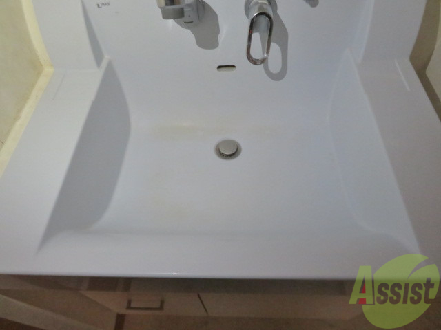 洗面設備　忙しい朝の味方、独立洗面台があるのは嬉しいですね。