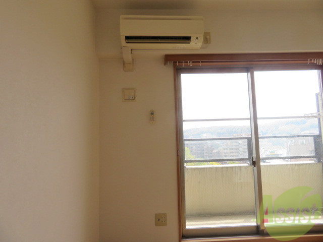 その他設備　ちゃんとエアコンもついているので、安心してくださいね。