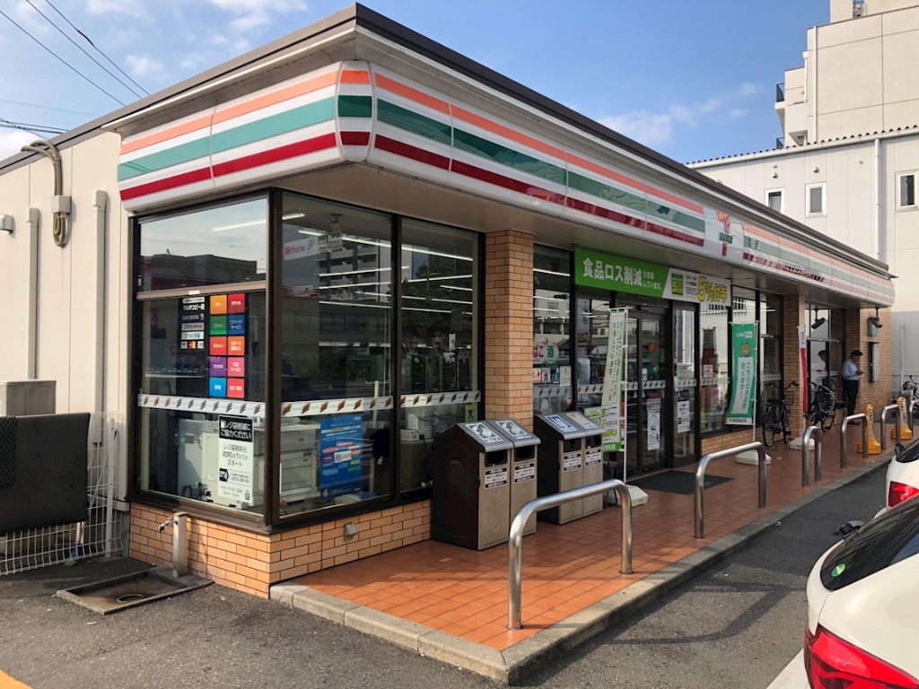コンビニ　セブンイレブン 博多東光2丁目店（コンビニ）まで335m