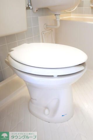 トイレ　＊別部屋参考写真です