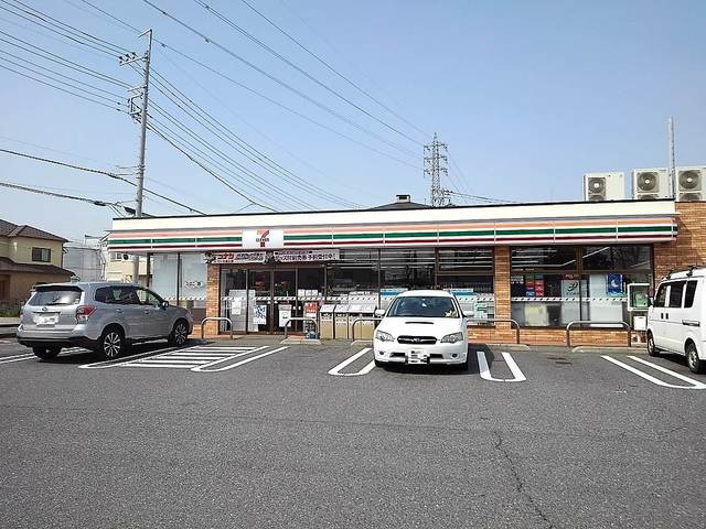 コンビニ　セブンイレブン草加手代町店（コンビニ）まで750m