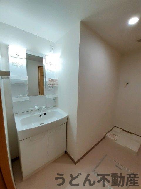 洗面設備　うどん県のお部屋探しはうどん不動産へ うどんちゃんとLINE