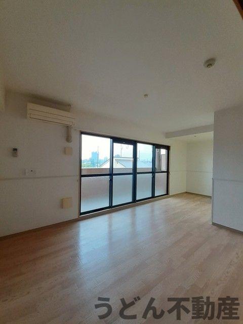 居室・リビング　うどん県のお部屋探しはうどん不動産へ うどんちゃんとLINE