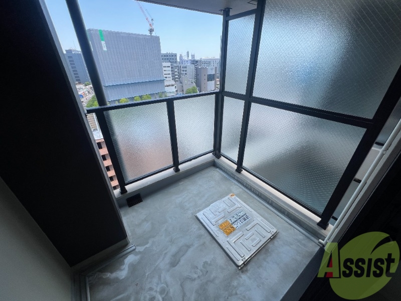 バルコニー　バルコニーが広いと洗濯ものが干しやすいですね。