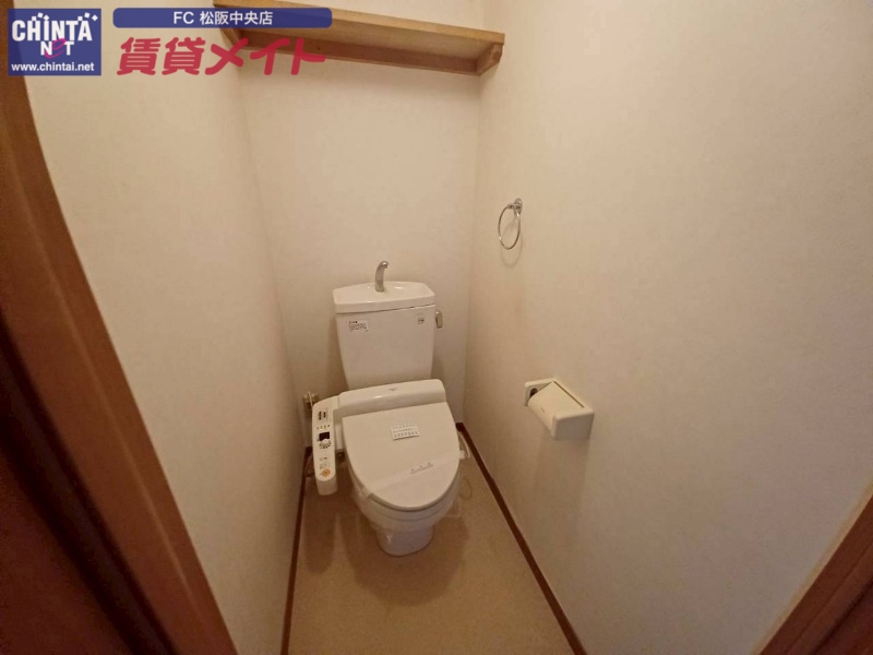 トイレ　同物件別室反転写真