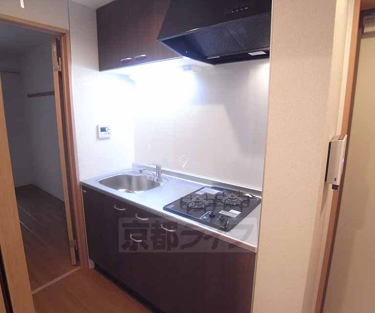 キッチン　２口ガスコンロ付きのシステムキッチン