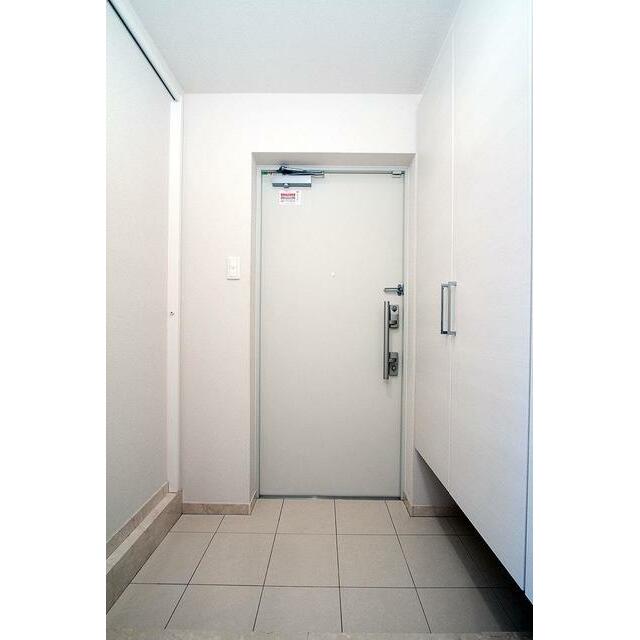 玄関　※同仕様写真含む