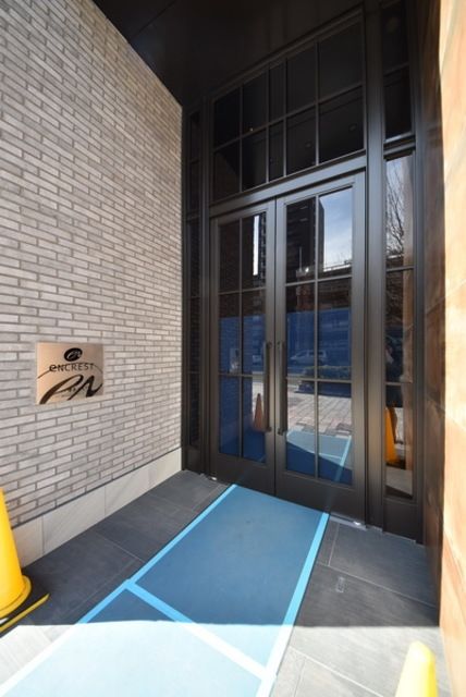 エントランス　こちらから入りましょう