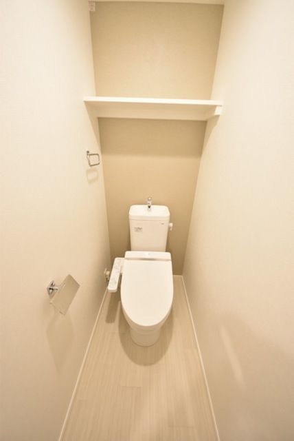 トイレ　収納付きで便利です