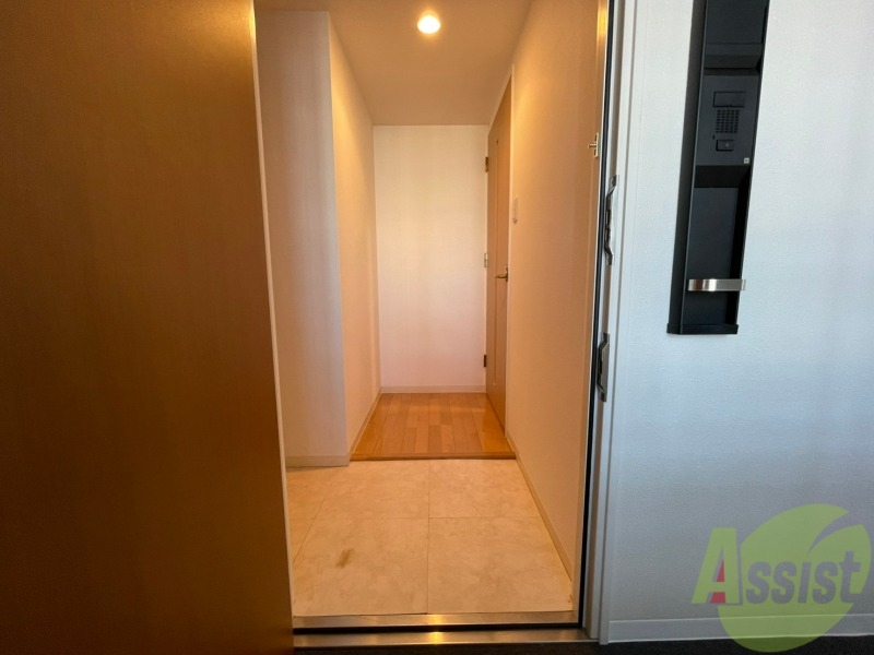 玄関　玄関です。白を基調としていて清潔感があります！