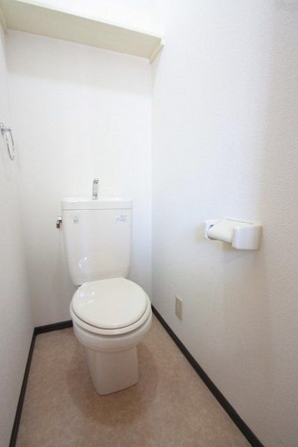 トイレ　※別号室の参考写真