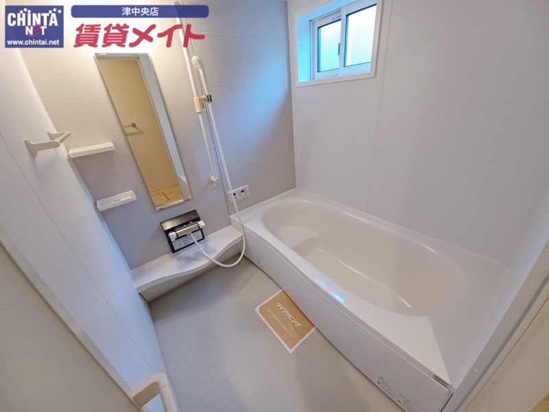 バス・シャワールーム　反転タイプ参考写真