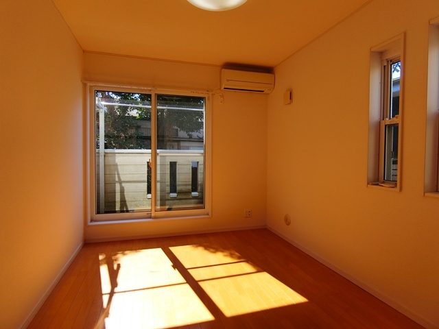 居室・リビング　※同物件２階別部屋参考写真