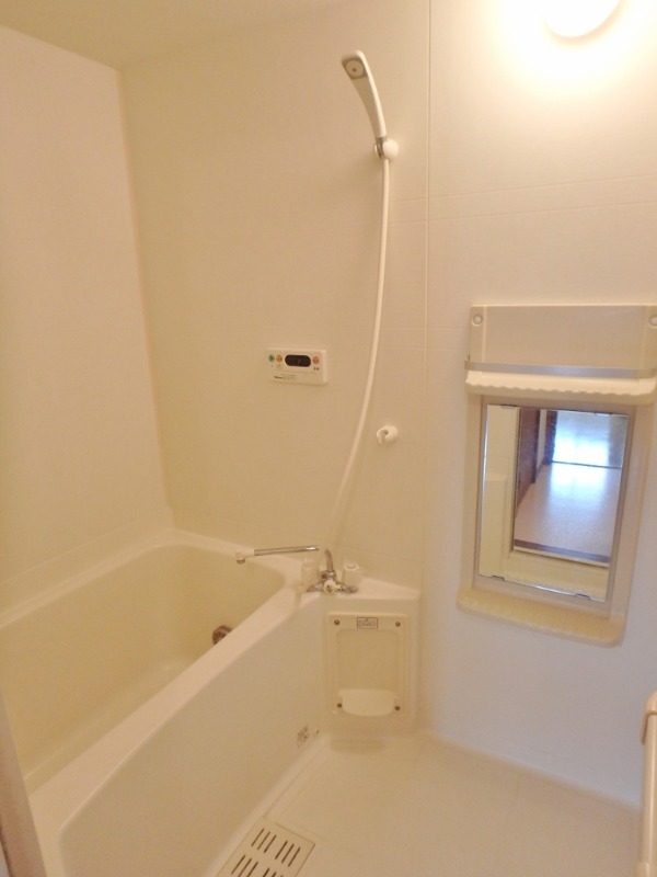 バス・シャワールーム　図面と現状に相違がある場合には現状を優先