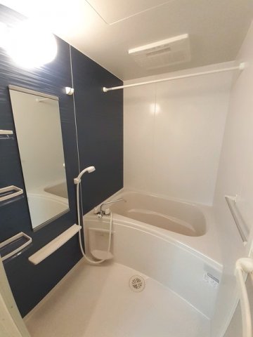 バス・シャワールーム　お風呂で日々の疲れを落としましょう