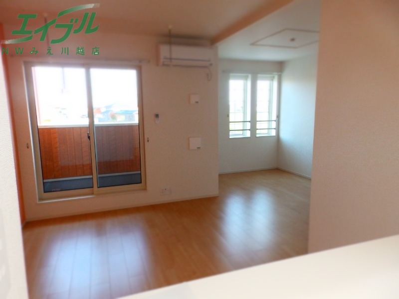 居室・リビング　同型別部屋参考写真です