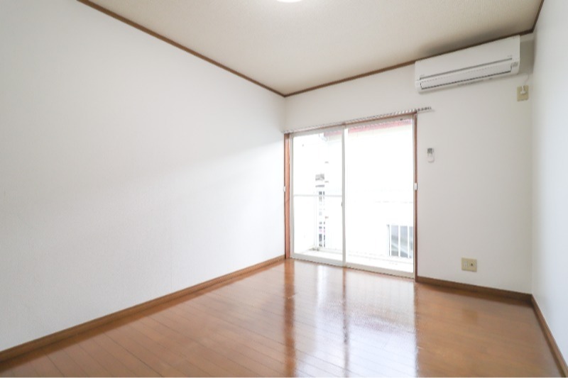 居室・リビング　図面と現状に相違がある場合には現状を優先