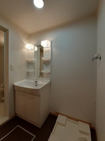 洗面設備　広い洗面スペース