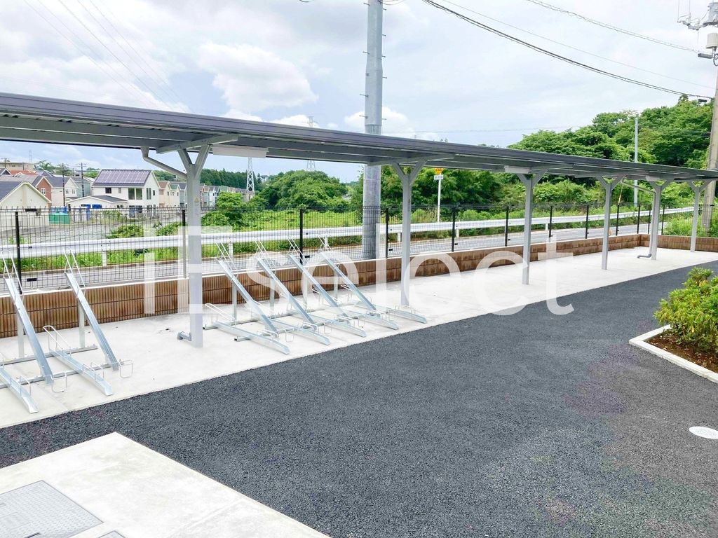 その他　入居者様専用の駐輪場です。原付まで駐輪可能です