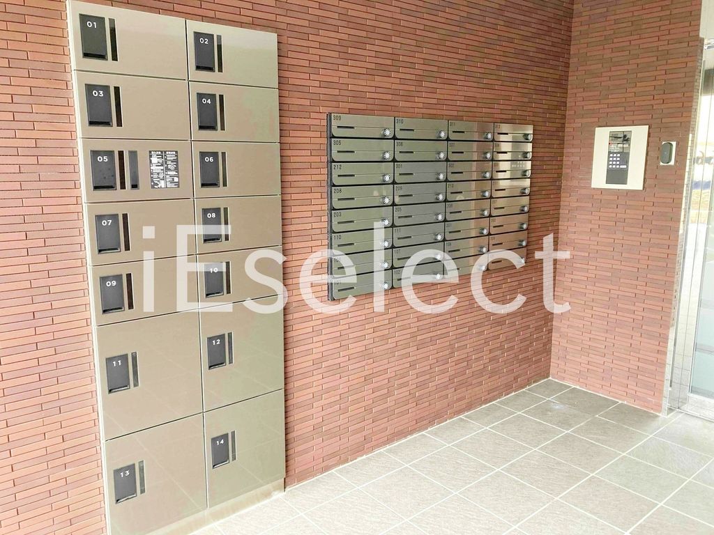 その他設備　便利な宅配ボックス付き