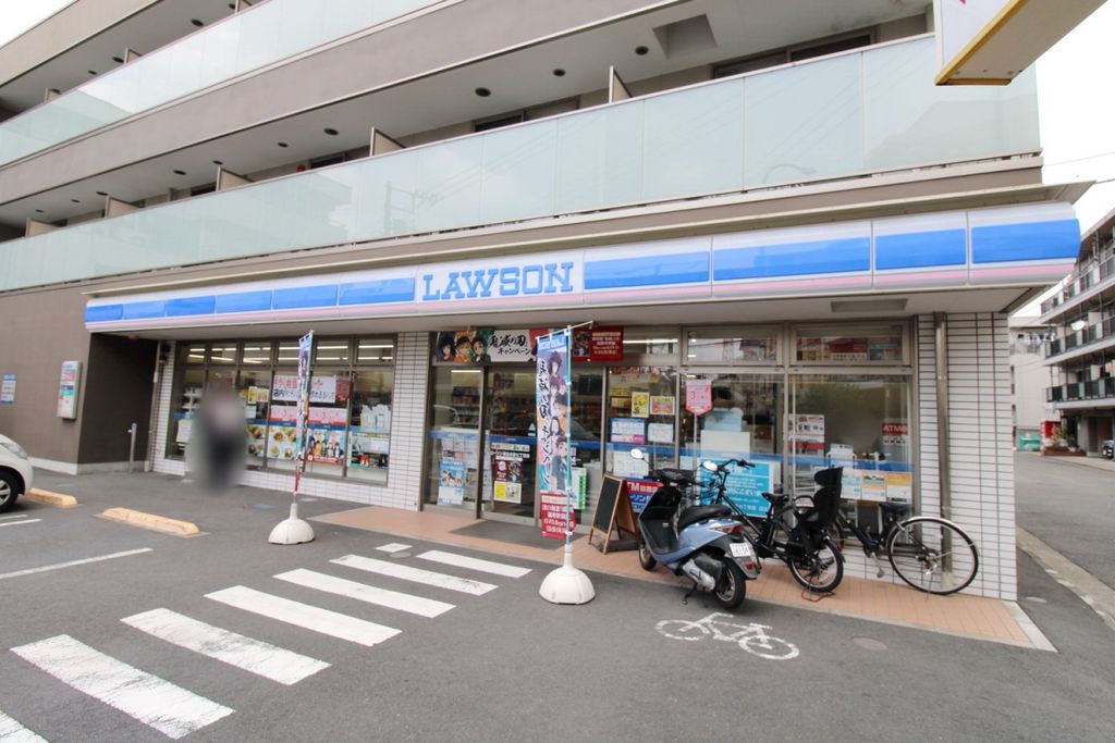 コンビニ　ローソン 港北日吉七丁目店（コンビニ）まで430m