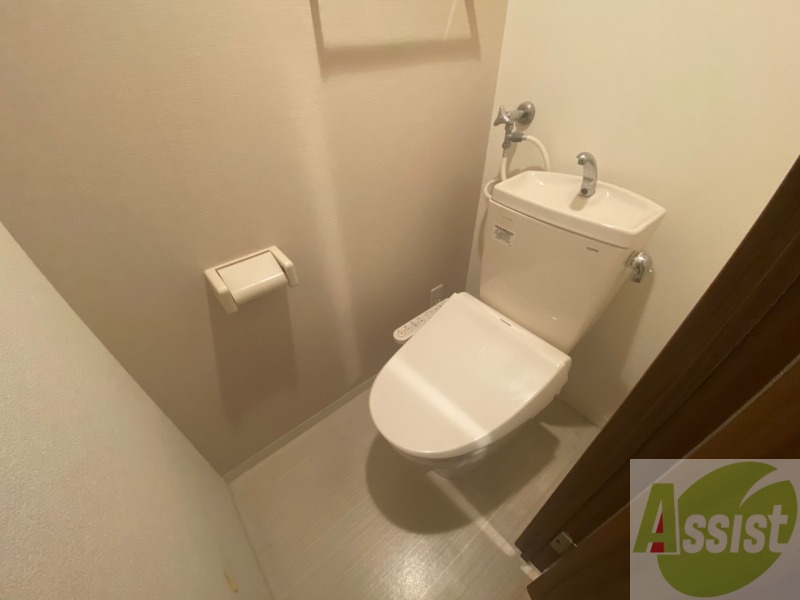トイレ　トイレです。ウォシュレット付を探している方、おすすめです。