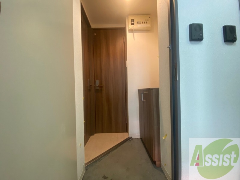 玄関　玄関です。白を基調としていて清潔感があります！