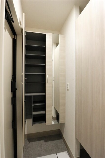 玄関　シューズボックス