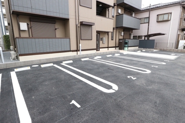 駐車場　駐車場