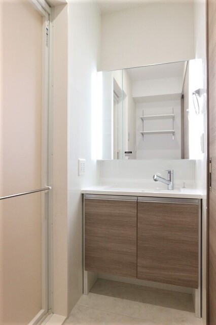 洗面設備　洗髪洗面化粧台