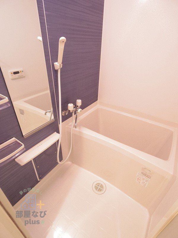 バス・シャワールーム　※他号室写真です